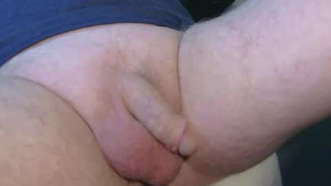 Snapshot of daddysmalls_55 chatting on October 9, 1:22 am daddysmalls online show from October 9, 1:22 am