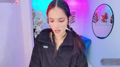 dafne huges online show from November 19, 7:34 pm