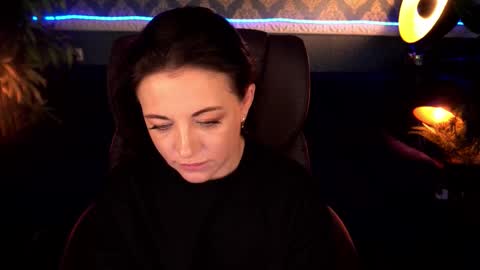 Snapshot of dafni_mon chatting on October 7, 6:09 am Dafni Mon online show from October 7, 6:09 am
