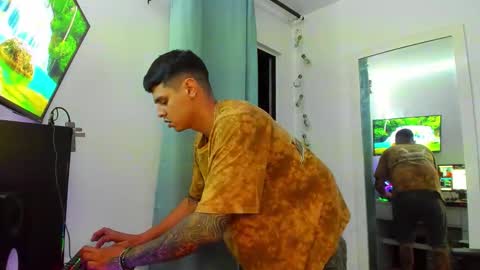 Snapshot of dage_19 chatting on October 4, 6:44 am my name is Jhon and I live in colombia online show from October 4, 6:44 am