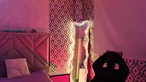 dahia  online show from February 14, 4:15 am