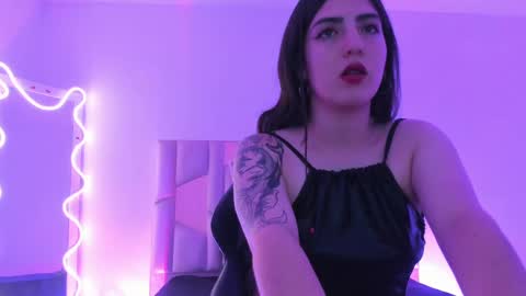 Snapshot of dahia_tay chatting on February 18, 3:31 am dahia online show from February 18, 3:31 am