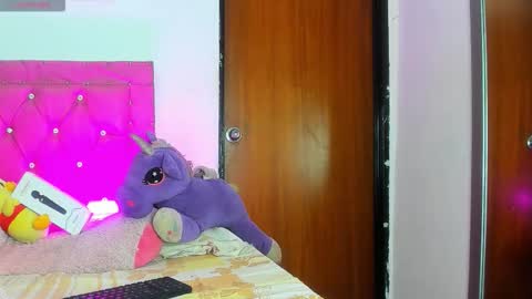 Snapshot of dahiangomezz chatting on September 10, 7:42 am online show from September 10, 7:42 am