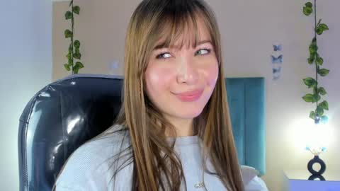 Dahlia online show from April 2, 11:00 pm