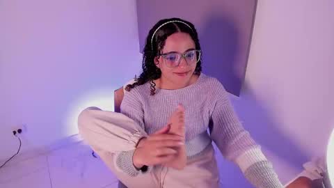 Snapshot of dahliabrowniee chatting on March 7, 4:56 am Dahli online show from March 7, 4:56 am