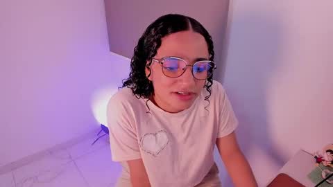 Snapshot of dahliabrowniee chatting on March 11, 10:53 pm Dahli online show from March 11, 10:53 pm