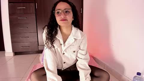 Snapshot of dahliabrowniee chatting on October 6, 5:14 am Dahli online show from October 6, 5:14 am