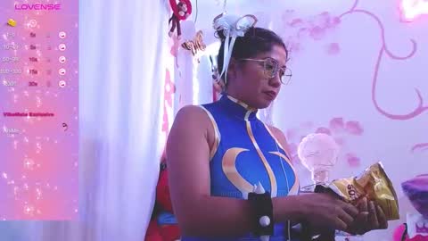 Snapshot of daina_flower chatting on October 8, 4:18 am DAINA online show from October 8, 4:18 am