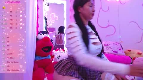 Snapshot of daina_flower chatting on October 10, 4:07 am DAINA online show from October 10, 4:07 am
