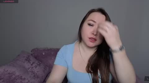 daina_wagwan online show from February 17, 1:59 am