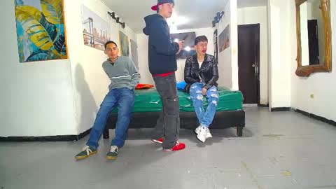 daiquirie online show from April 14, 1:03 pm