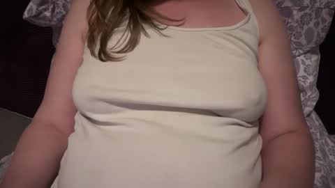 Mx Mommy Moo online show from May 15, 4:32 am