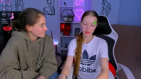 Snapshot of daisy_baby_ chatting on October 15, 7:37 pm daisy online show from October 15, 7:37 pm