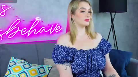 Viickie online show from April 9, 9:59 am