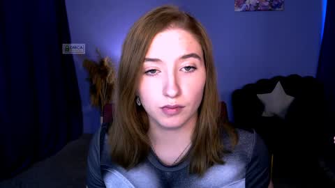 Little Di online show from December 24, 8:05 pm