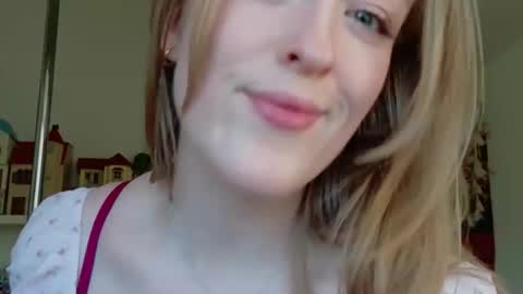 Daisy online show from June 1, 12:01 am