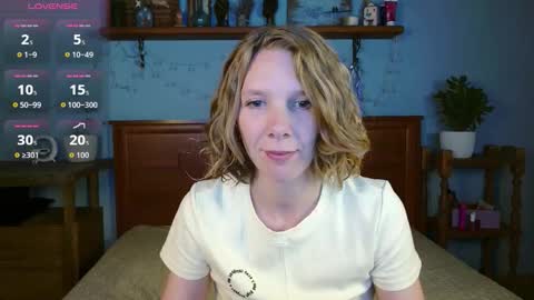 Snapshot of daisy_lovely chatting on October 1, 5:28 am daisy_lovely online show from October 1, 5:28 am