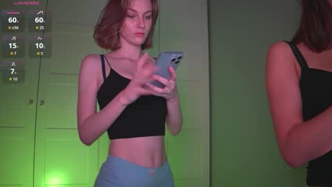 Snapshot of daisy_mint chatting on October 7, 4:25 pm Daisy Fansly - Daisyymint online show from October 7, 4:25 pm