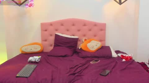 daisyandmatthew online show from December 25, 8:50 pm