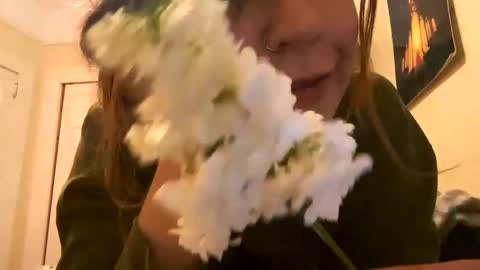 DaisyB3 online show from May 13, 8:24 am