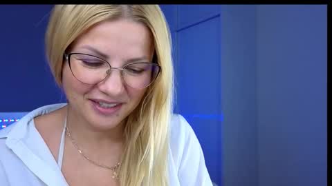 Daisy online show from January 14, 6:05 pm