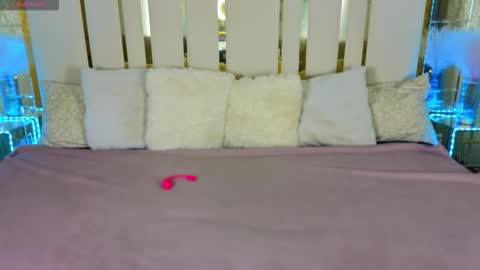 daisydelight_ online show from November 17, 8:55 pm