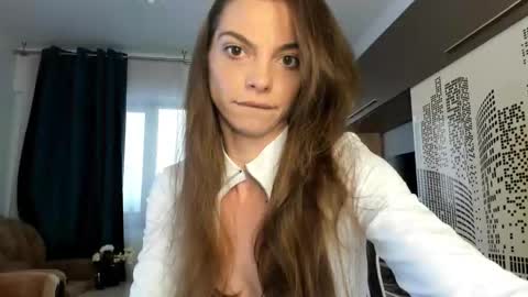 Snapshot of daisysland chatting on October 20, 9:25 am Beatrice online show from October 20, 9:25 am