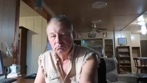 dakit online show from November 15, 3:57 pm