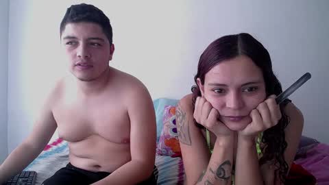 Snapshot of dakota_and_aron chatting on January 15, 3:50 pm Dakota and Aron online show from January 15, 3:50 pm