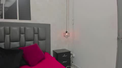 Dakota  online show from April 13, 12:09 pm