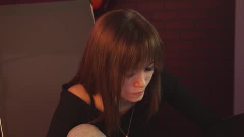 dakotaajohnnson online show from March 5, 2:45 pm