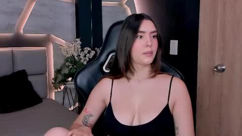 Dakota  online show from July 9, 3:38 pm