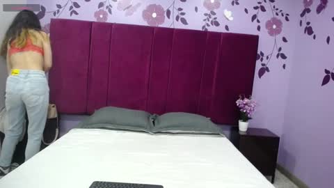 Snapshot of dakotta_red chatting on September 22, 12:53 pm dakotta_red online show from September 22, 12:53 pm