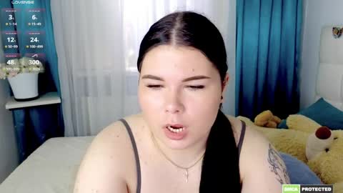 Dalila online show from April 8, 9:34 am