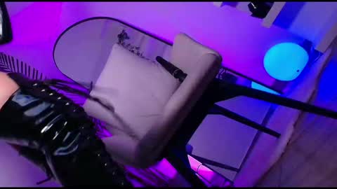 dalilathoms online show from March 8, 2:04 am