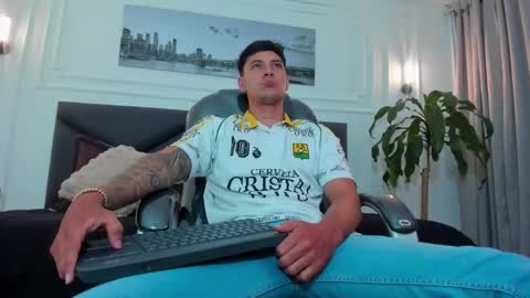 DAMIAN online show from November 8, 11:02 am