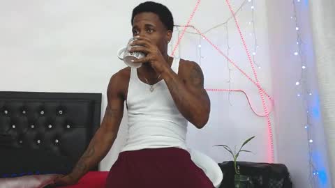 damian_hart_24cm online show from April 20, 11:24 am