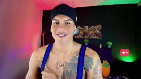 Snapshot of damian_latinxxx chatting on February 26, 6:08 am Damian online show from February 26, 6:08 am
