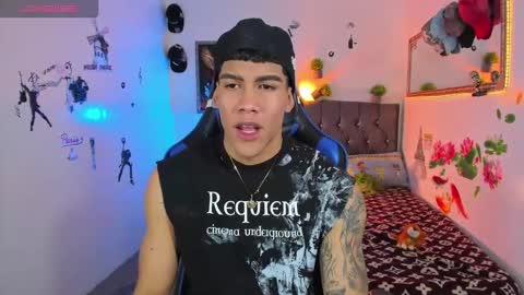 Snapshot of damian_latinxxx chatting on September 29, 3:05 am Damian online show from September 29, 3:05 am