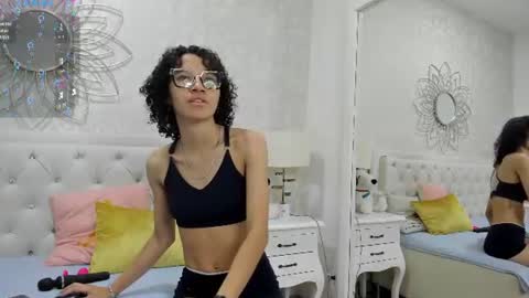 Damiana online show from August 5, 12:35 pm