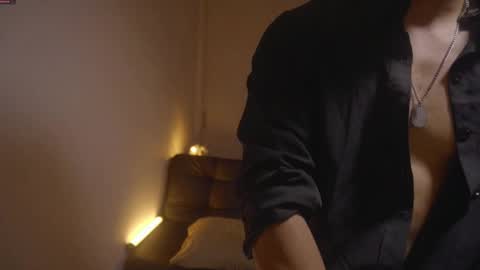 insta damn8   --------  online show from October 2, 1:04 am