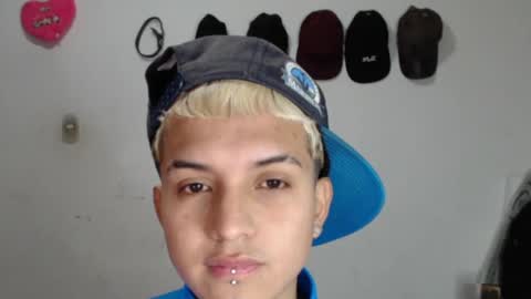 damiansexyboy69 online show from November 24, 4:44 am