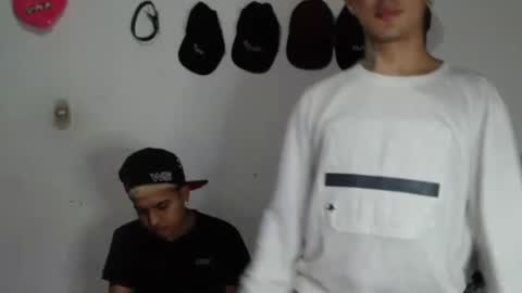 damiansexyboy69 online show from November 23, 4:43 am