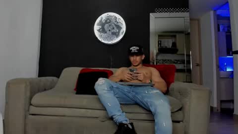 INSTAGRAM  DAMMIANMILLEROFICIAL online show from February 6, 2:26 am