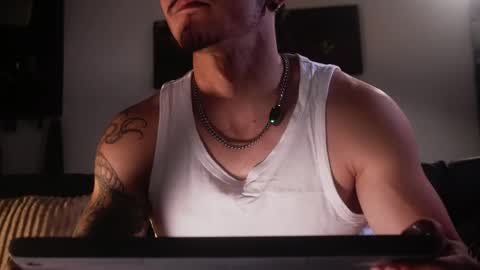 insta damn8   ---         -----  online show from April 6, 11:28 pm