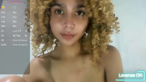 damnperfectxx online show from April 17, 4:26 am