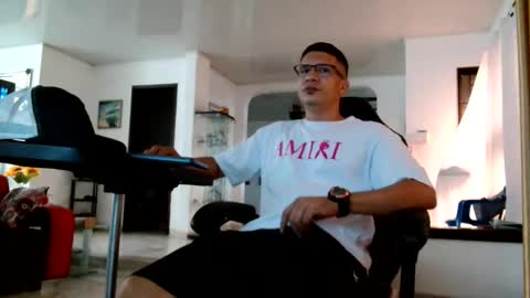 damyan_2003 online show from June 5, 12:10 pm