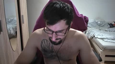 Snapshot of dan_the_man405 chatting on October 5, 8:27 pm King Dan online show from October 5, 8:27 pm