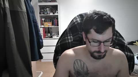 Snapshot of dan_the_man405 chatting on January 12, 7:10 pm King Dan online show from January 12, 7:10 pm