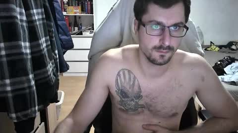 Snapshot of dan_the_man405 chatting on January 26, 7:09 pm King Dan online show from January 26, 7:09 pm